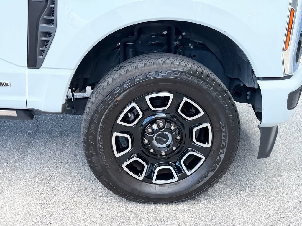 Certified 2026 Ford F250 Platinum AWD/4WD image 9