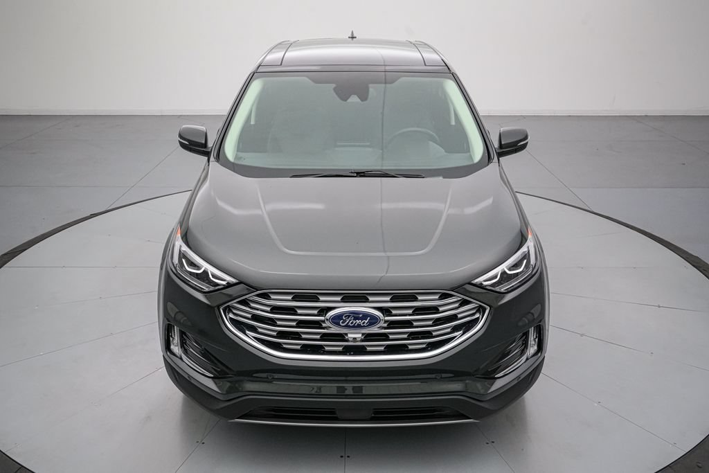 Certified 2024 Ford Edge Titanium w/ Equipment Group 301A AWD/4WD image 9