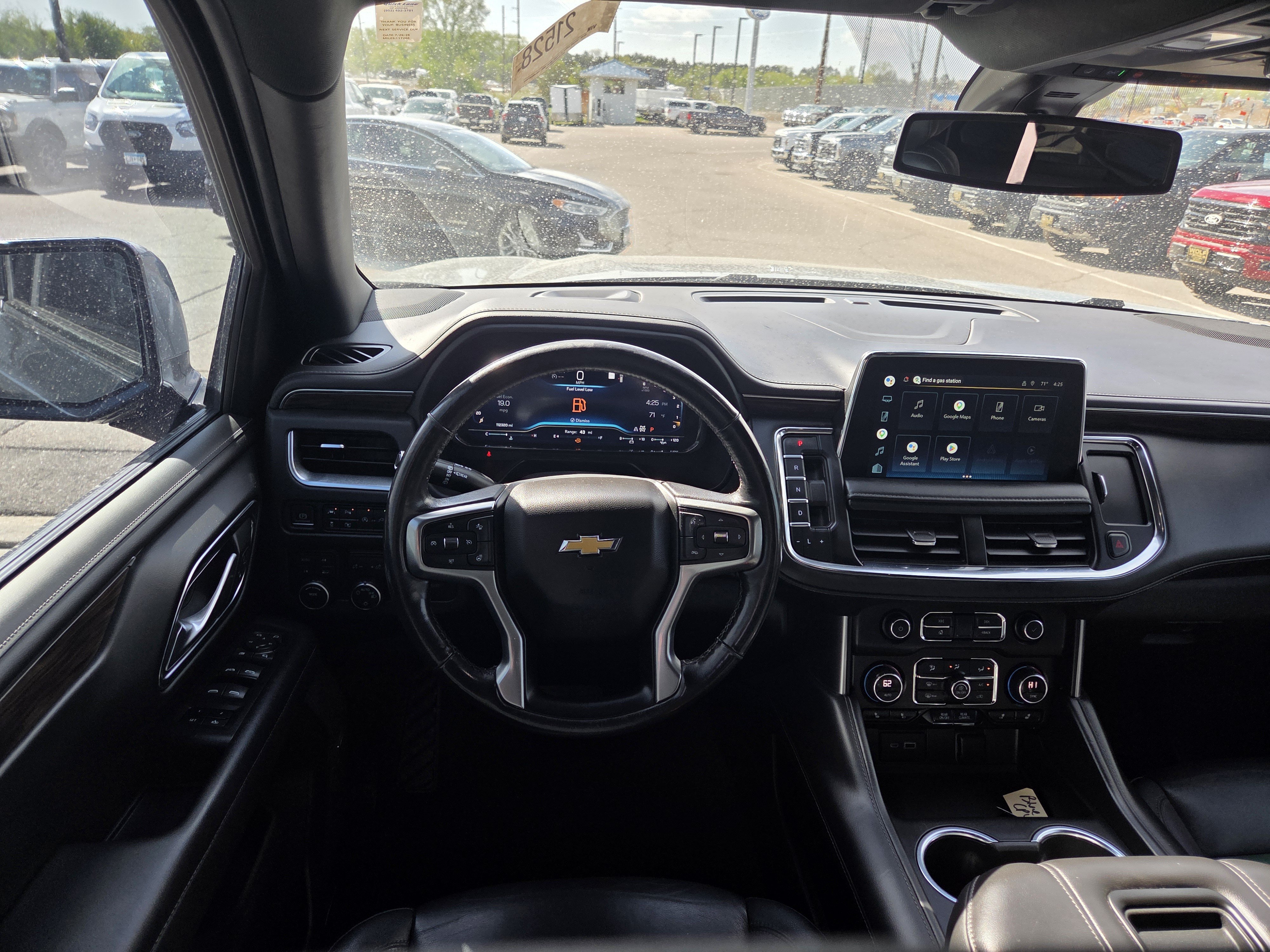 Used 2022 Chevrolet Suburban LT w/ Luxury Package AWD/4WD image 2
