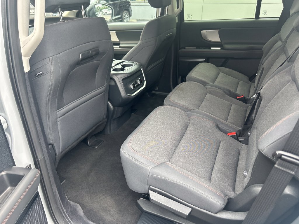 Certified 2025 Ford Expedition Active AWD/4WD image 29