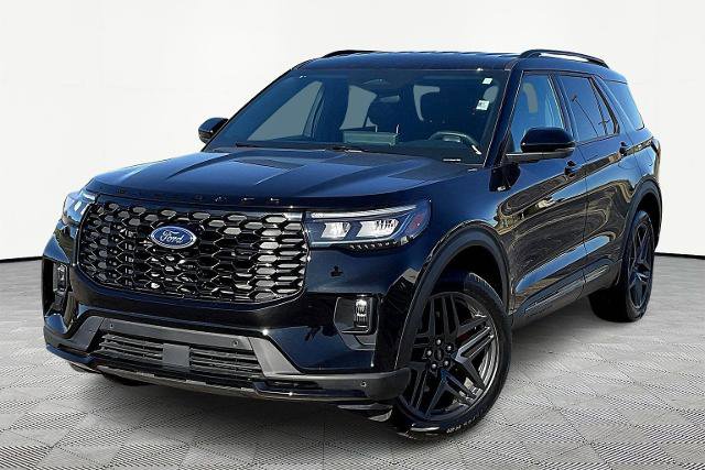 Certified 2025 Ford Explorer ST-Line w/ ST-Line Street Pack AWD/4WD image 2