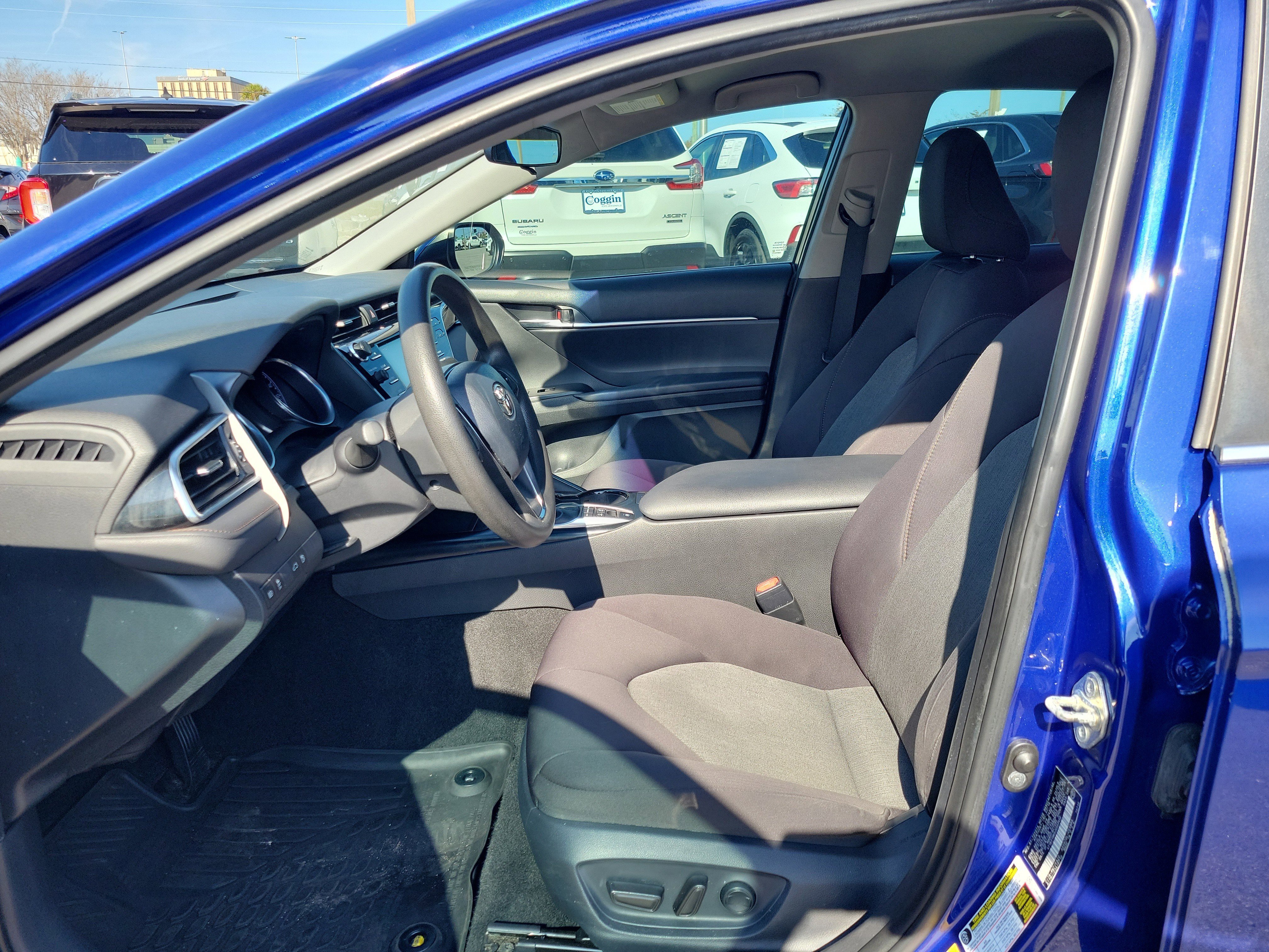 Used 2018 Toyota Camry LE image 8