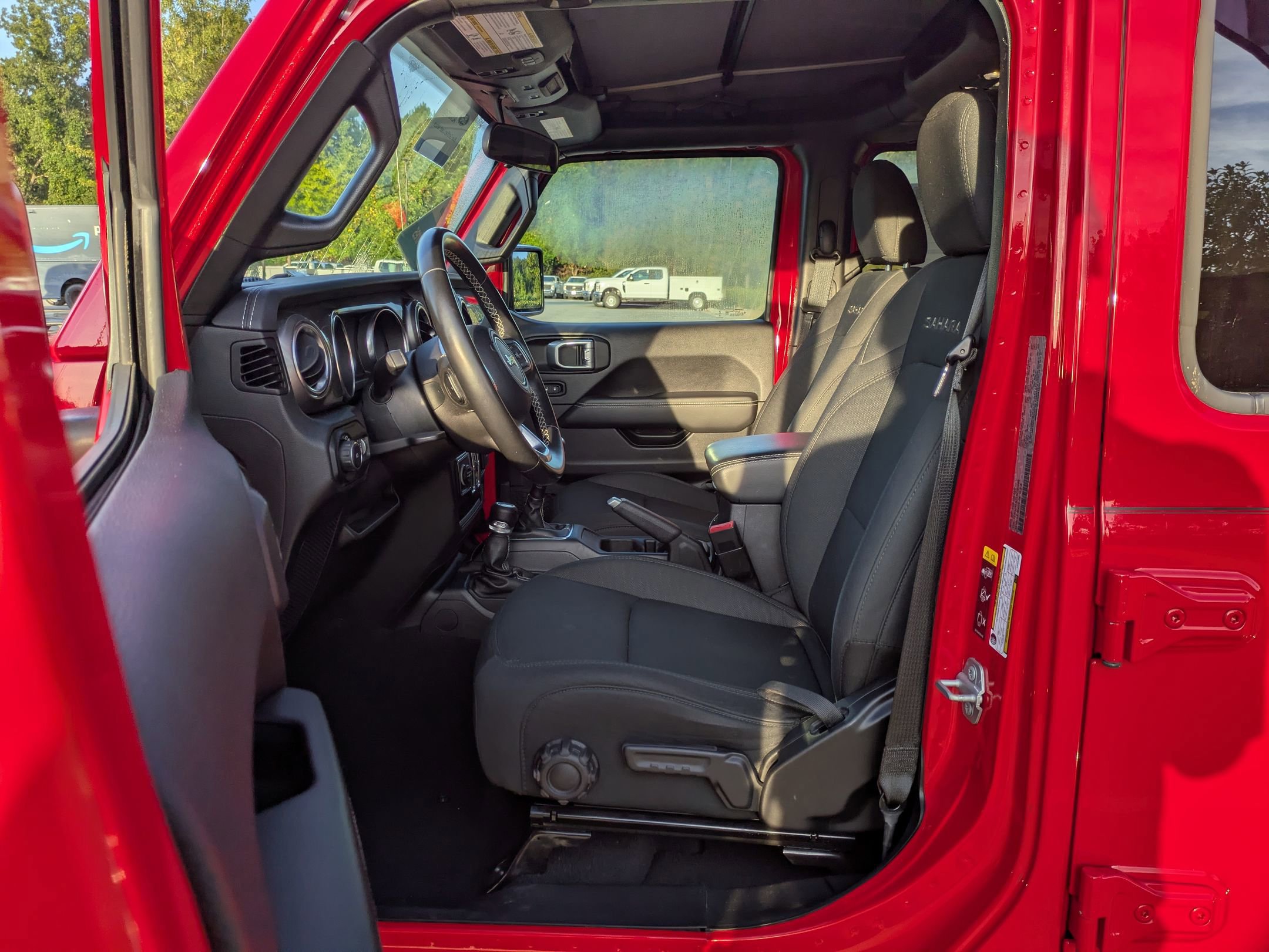 Used 2020 Jeep Wrangler Unlimited Sahara image 13