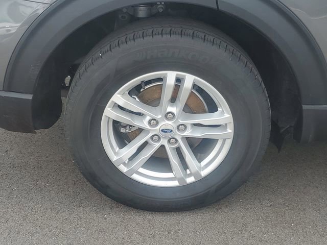 Certified 2023 Ford Explorer XLT w/ Equipment Group 202A AWD/4WD image 5