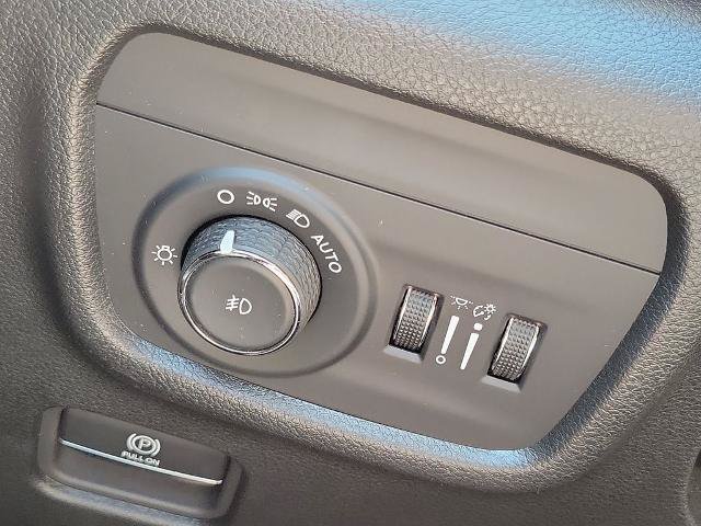 Used 2023 Jeep Grand Cherokee L Limited AWD/4WD image 8