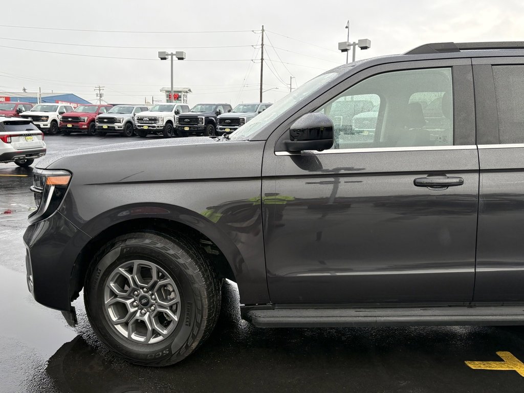 Certified 2025 Ford Expedition Active image 14