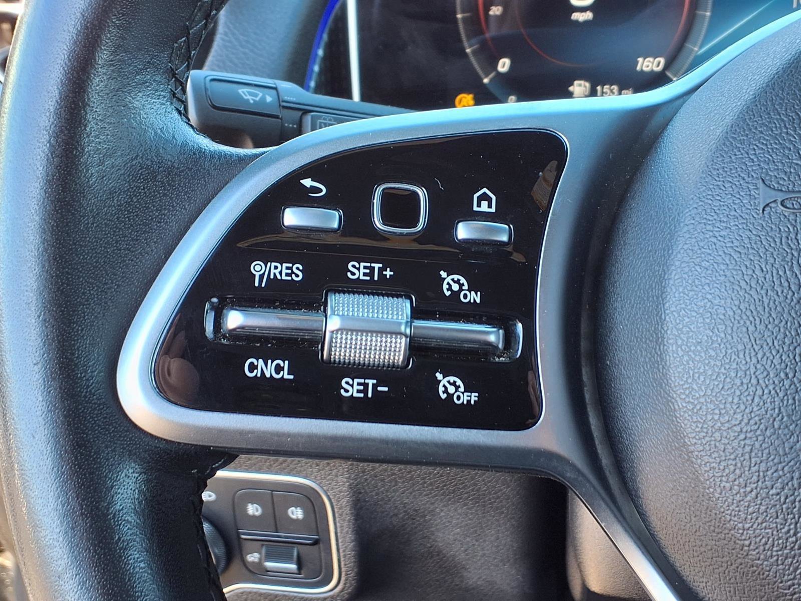 Used 2021 Mercedes-Benz GLB 250 4MATIC image 23