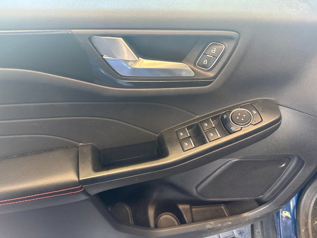 Certified 2023 Ford Escape ST-Line w/ Tech Pack #1 AWD/4WD image 18