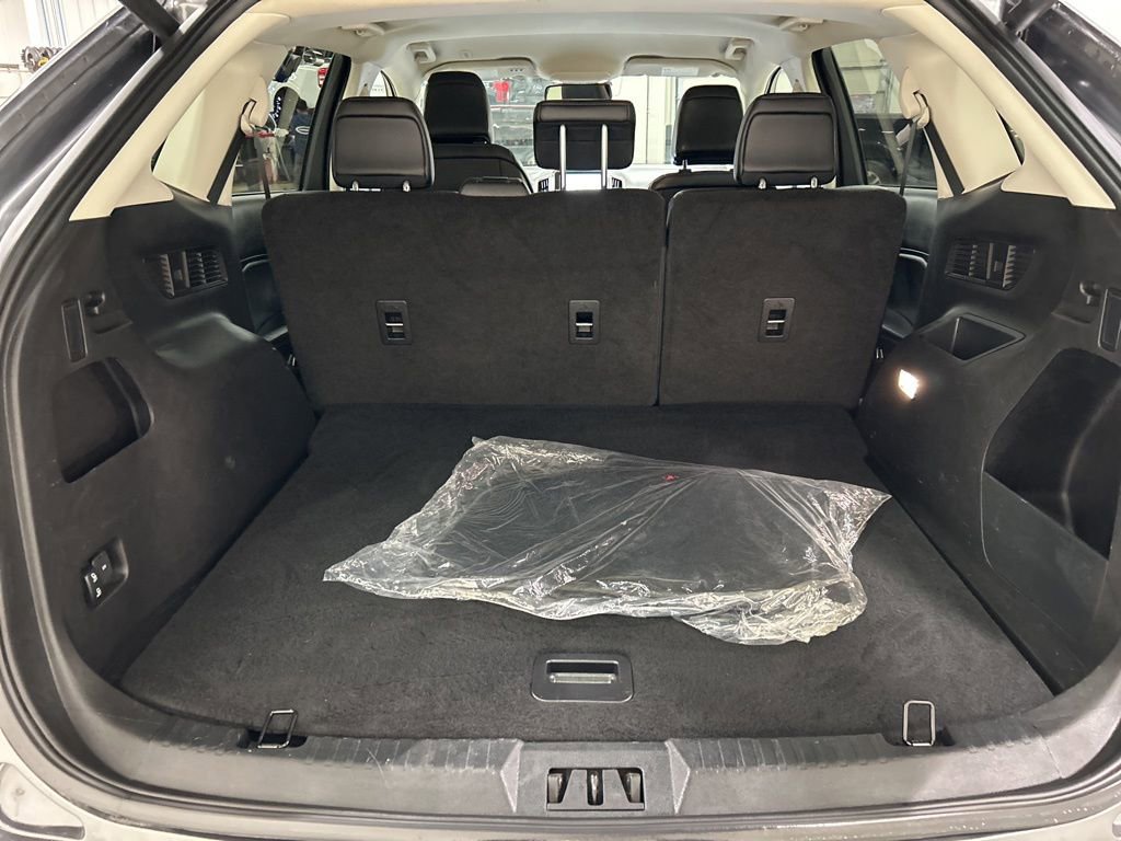 Certified 2024 Ford Edge SEL w/ Convenience Package image 28
