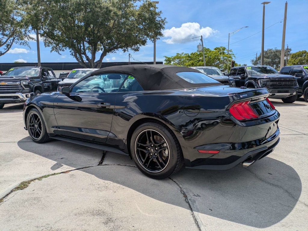 Certified 2022 Ford Mustang Premium RWD image 6