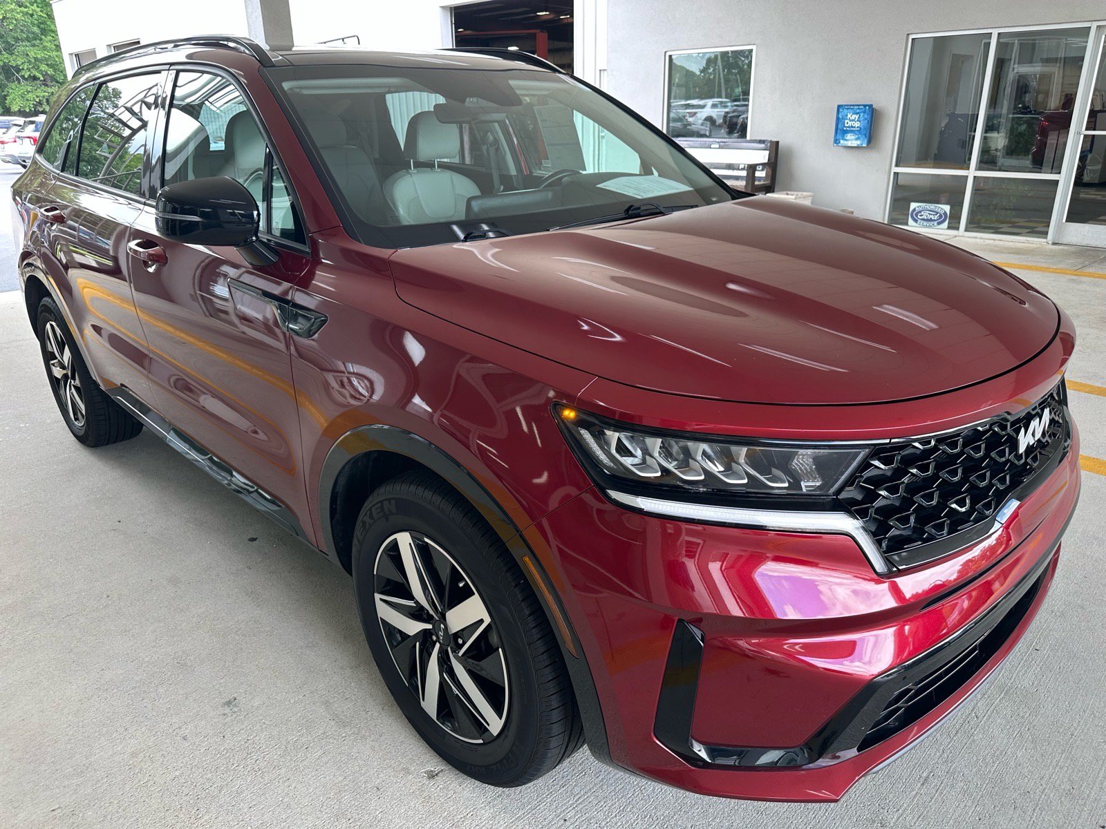 Used 2022 Kia Sorento S w/ Panoramic Sunroof Package FWD image 8