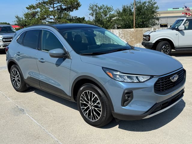 Certified 2025 Ford Escape SE FWD image 6