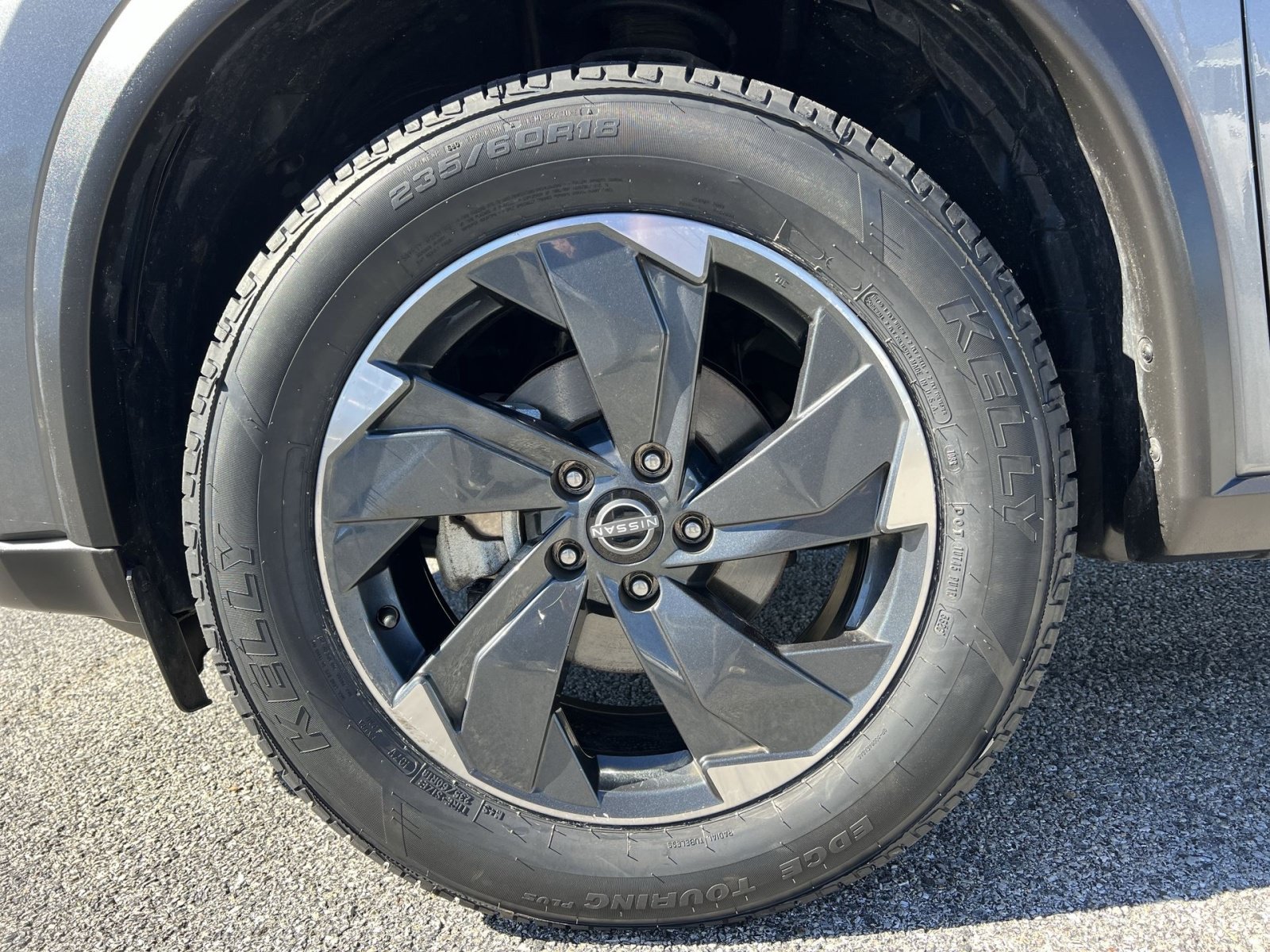 Used 2024 Nissan Rogue SV AWD/4WD image 12