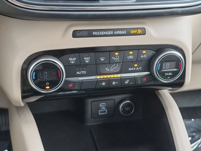 Certified 2021 Ford Escape Titanium FWD image 15