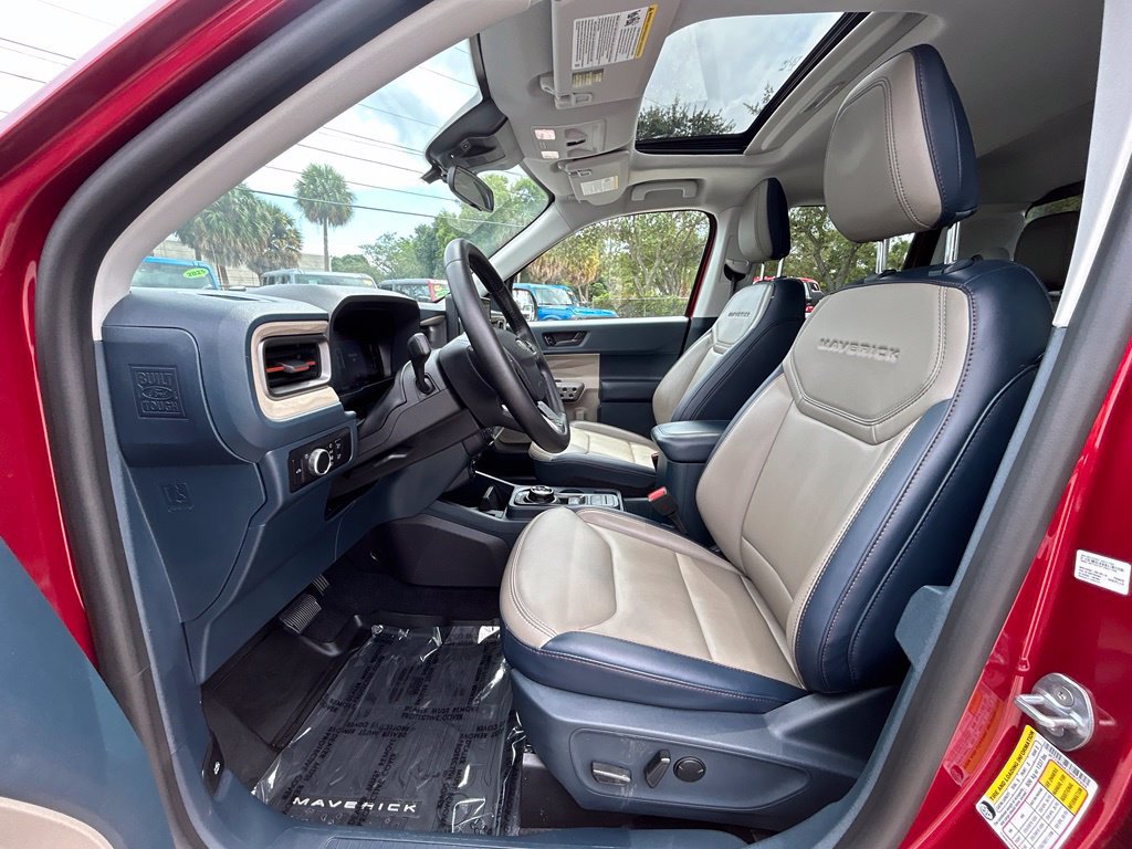 Certified 2025 Ford Maverick Lariat AWD/4WD image 11