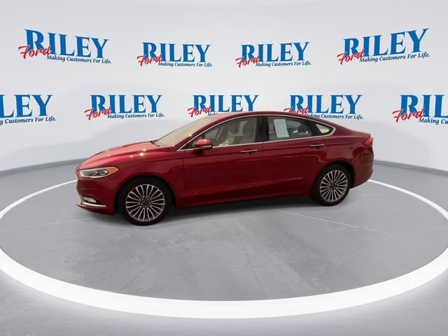 Certified 2017 Ford Fusion SE w/ Fusion SE Technology Package FWD image 4