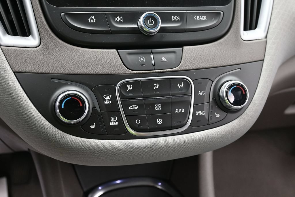 Used 2023 Chevrolet Malibu LT FWD image 11