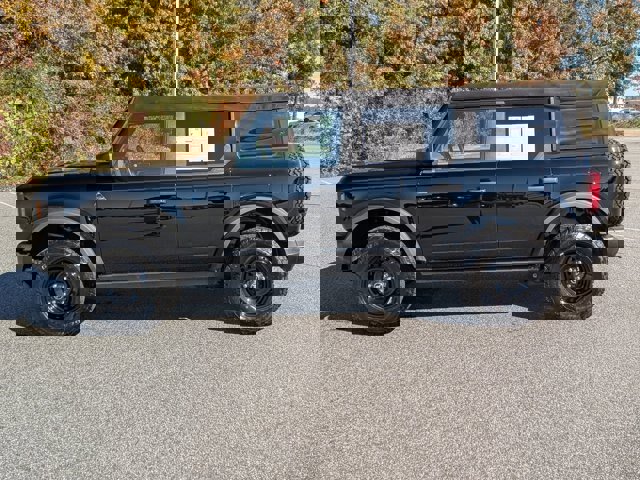 Certified 2022 Ford Bronco Black Diamond image 2