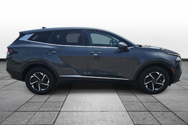 Used 2023 Kia Sportage LX AWD/4WD image 4
