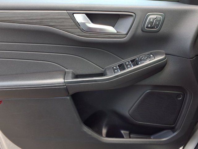 Certified 2024 Ford Escape Platinum AWD/4WD image 19
