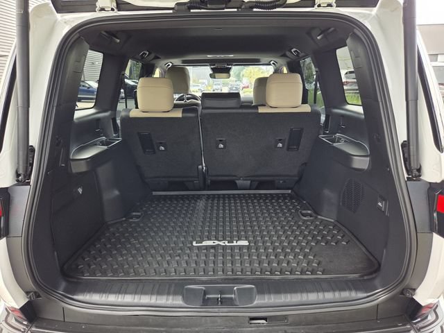 Used 2024 Lexus GX 550 AWD/4WD image 17