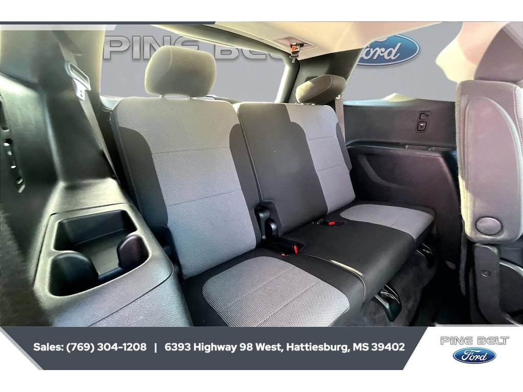 Used 2020 Chevrolet Traverse LT FWD image 21