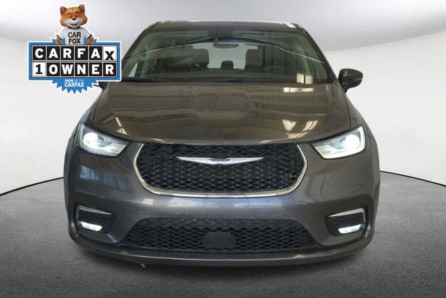 Used 2023 Chrysler Pacifica Touring-L FWD image 17