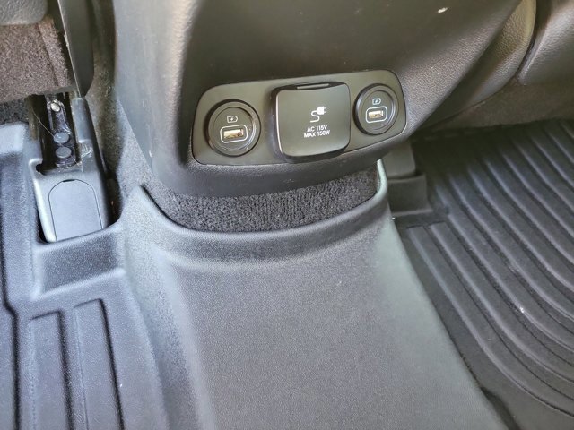 Used 2022 Hyundai Santa Fe Limited image 18