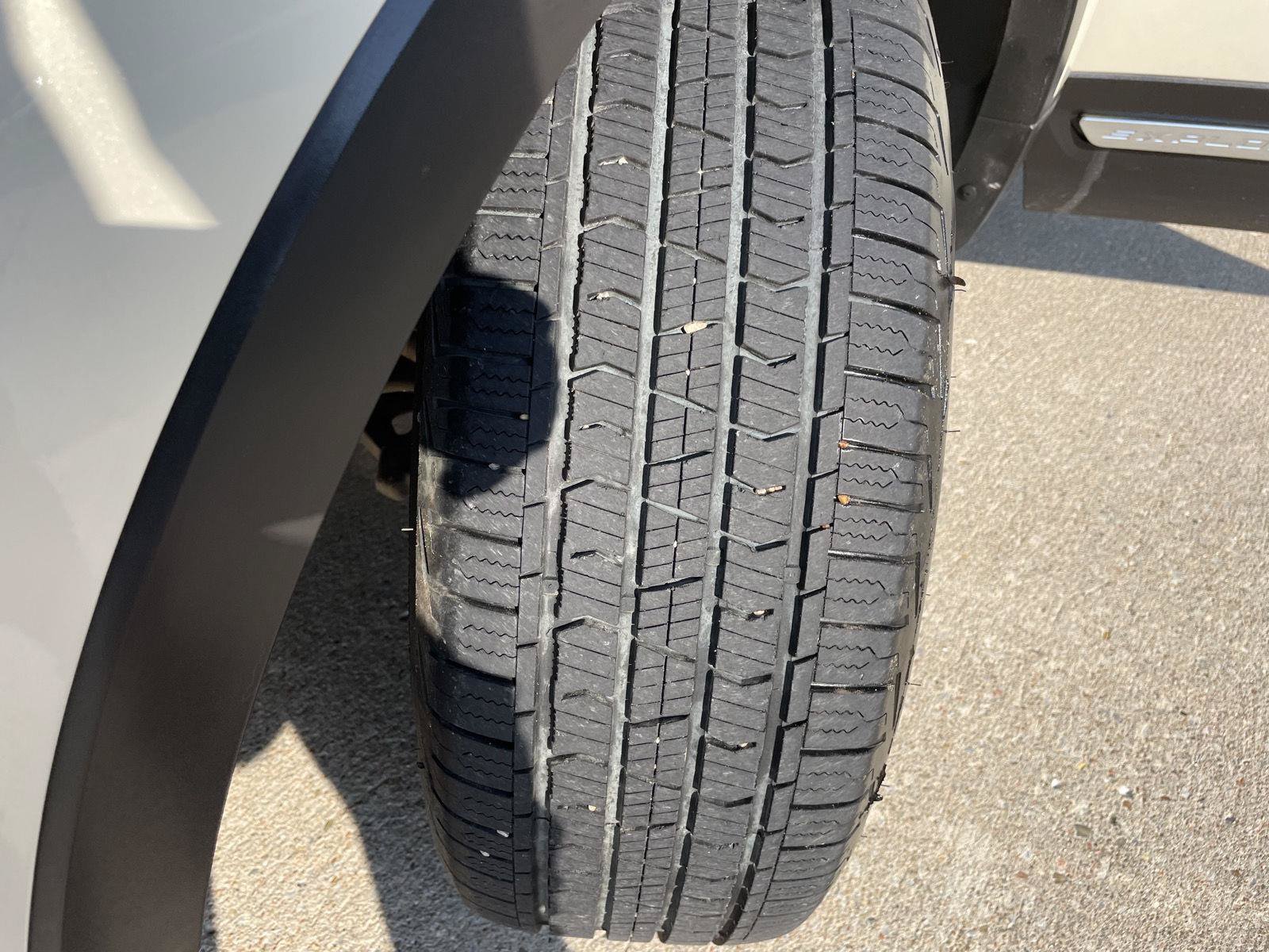 Certified 2018 Ford Explorer XLT w/ Equipment Group 202A AWD/4WD image 11
