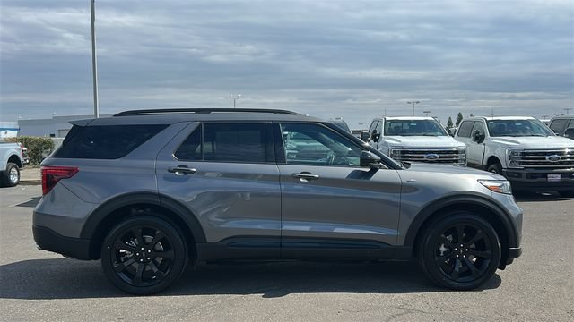 Certified 2023 Ford Explorer ST-Line w/ Class IV Trailer Tow Package AWD/4WD image 2