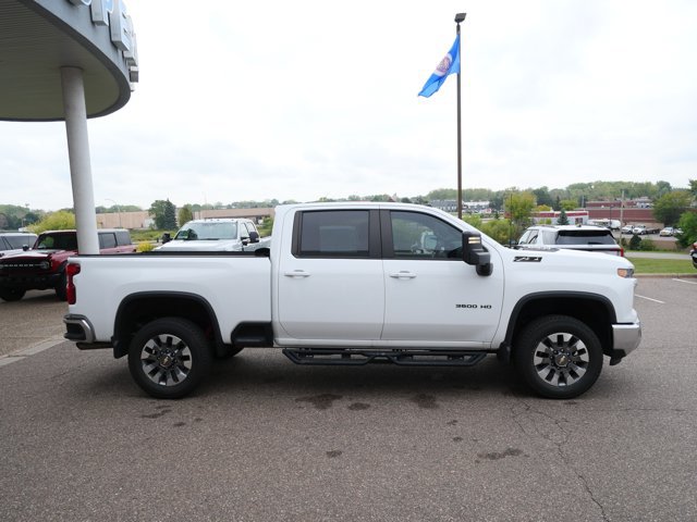 Used 2024 Chevrolet Silverado 3500 LT w/ All Star Edition AWD/4WD image 4