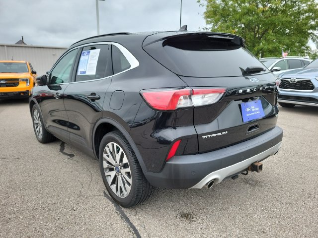 Certified 2020 Ford Escape Titanium AWD/4WD image 3