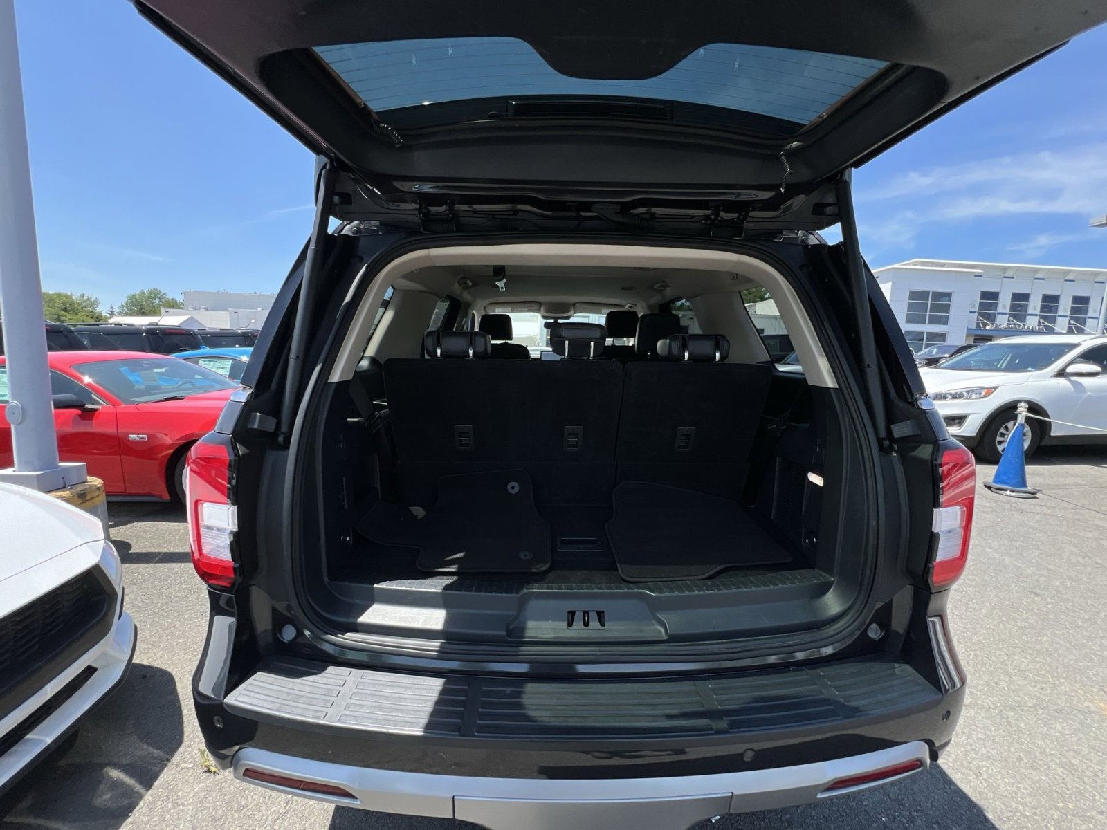 Certified 2024 Ford Expedition XLT AWD/4WD image 34