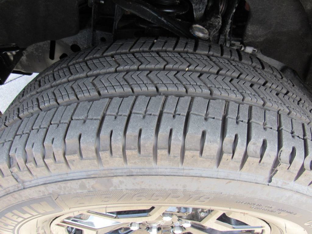 Certified 2025 Ford F150 Lightning XLT AWD/4WD image 11