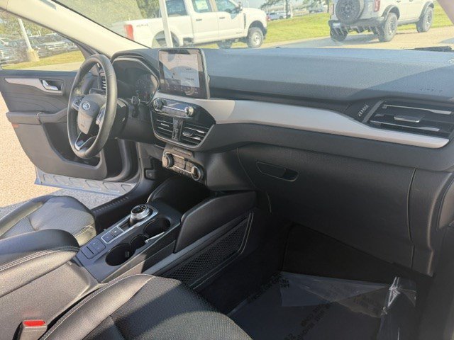 Certified 2022 Ford Escape SEL AWD/4WD image 38