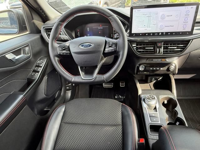 Certified 2024 Ford Escape ST-Line w/ Tech Pack #1 AWD/4WD image 8