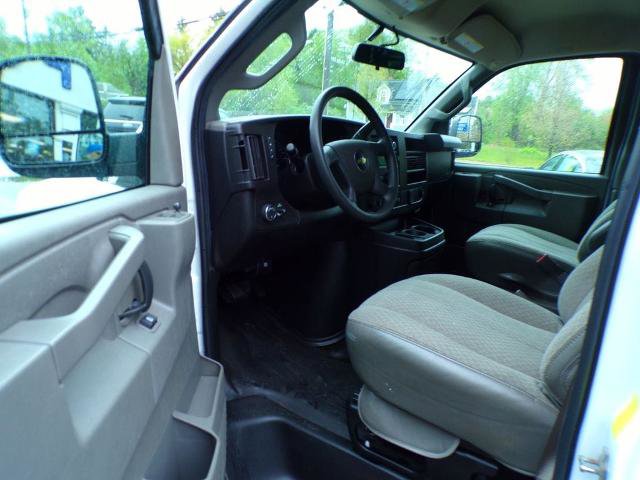 Used 2022 Chevrolet Express 2500 RWD image 18