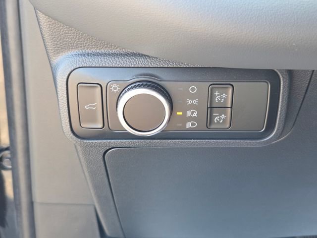 Certified 2025 Ford Explorer Active image 25