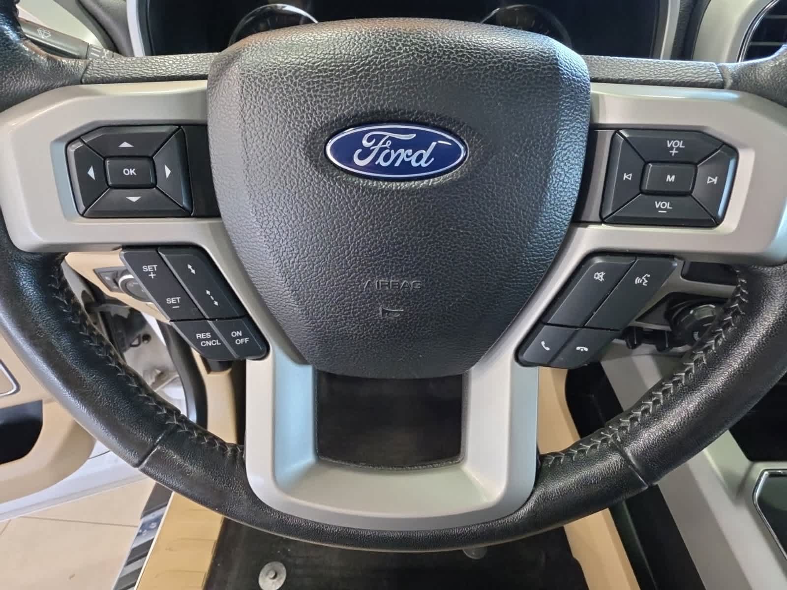 Certified 2017 Ford F150 Lariat w/ Equipment Group 502A Luxury AWD/4WD image 28