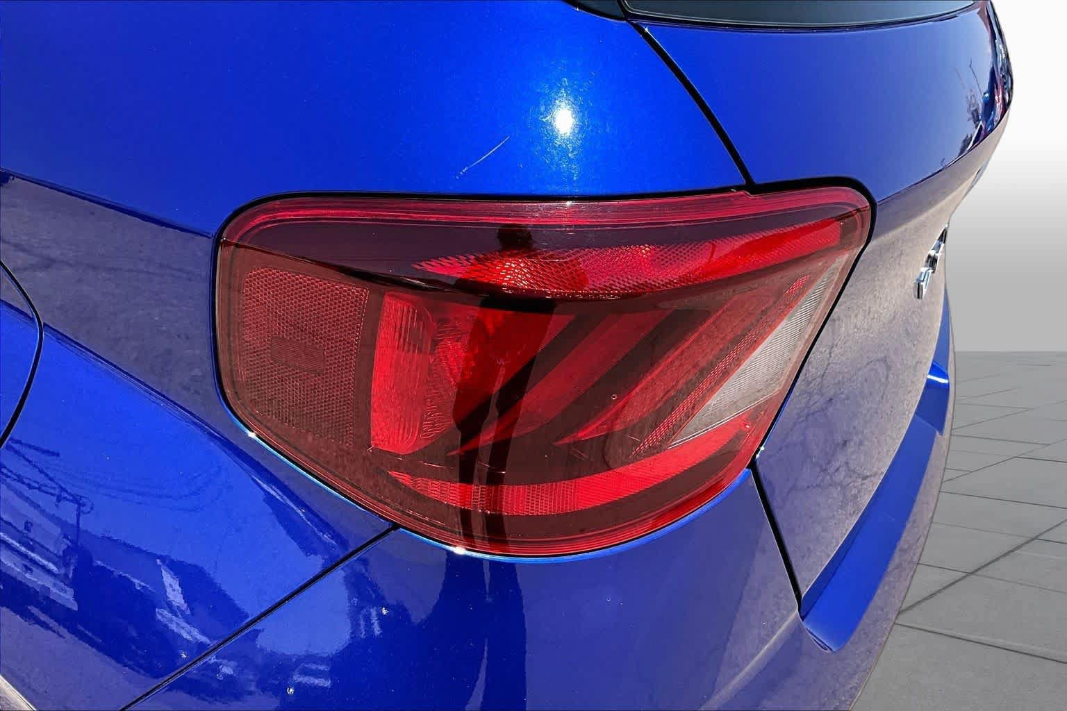 Used 2024 Hyundai Venue SEL FWD image 28