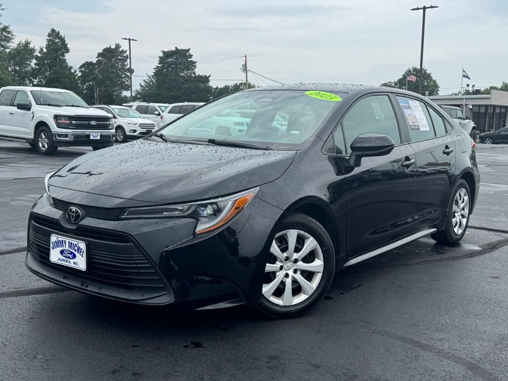 Used 2025 Toyota Corolla LE FWD image 26