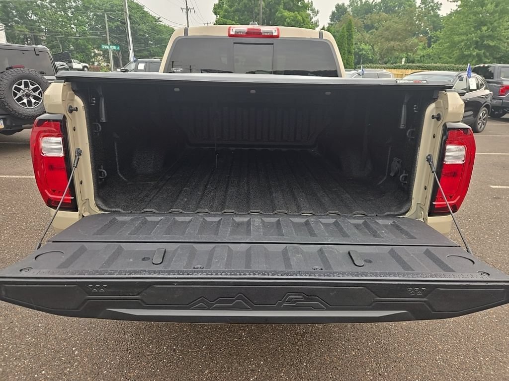 Used 2023 GMC Canyon AT4 AWD/4WD image 9