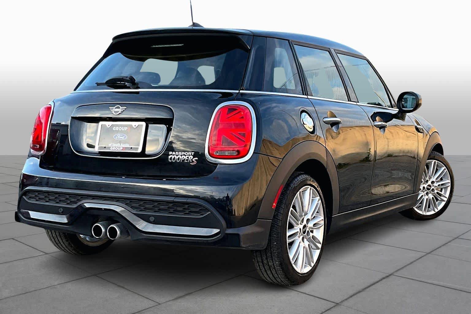 Used 2024 MINI Cooper S FWD image 3