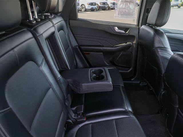 Certified 2024 Ford Escape Platinum AWD/4WD image 31