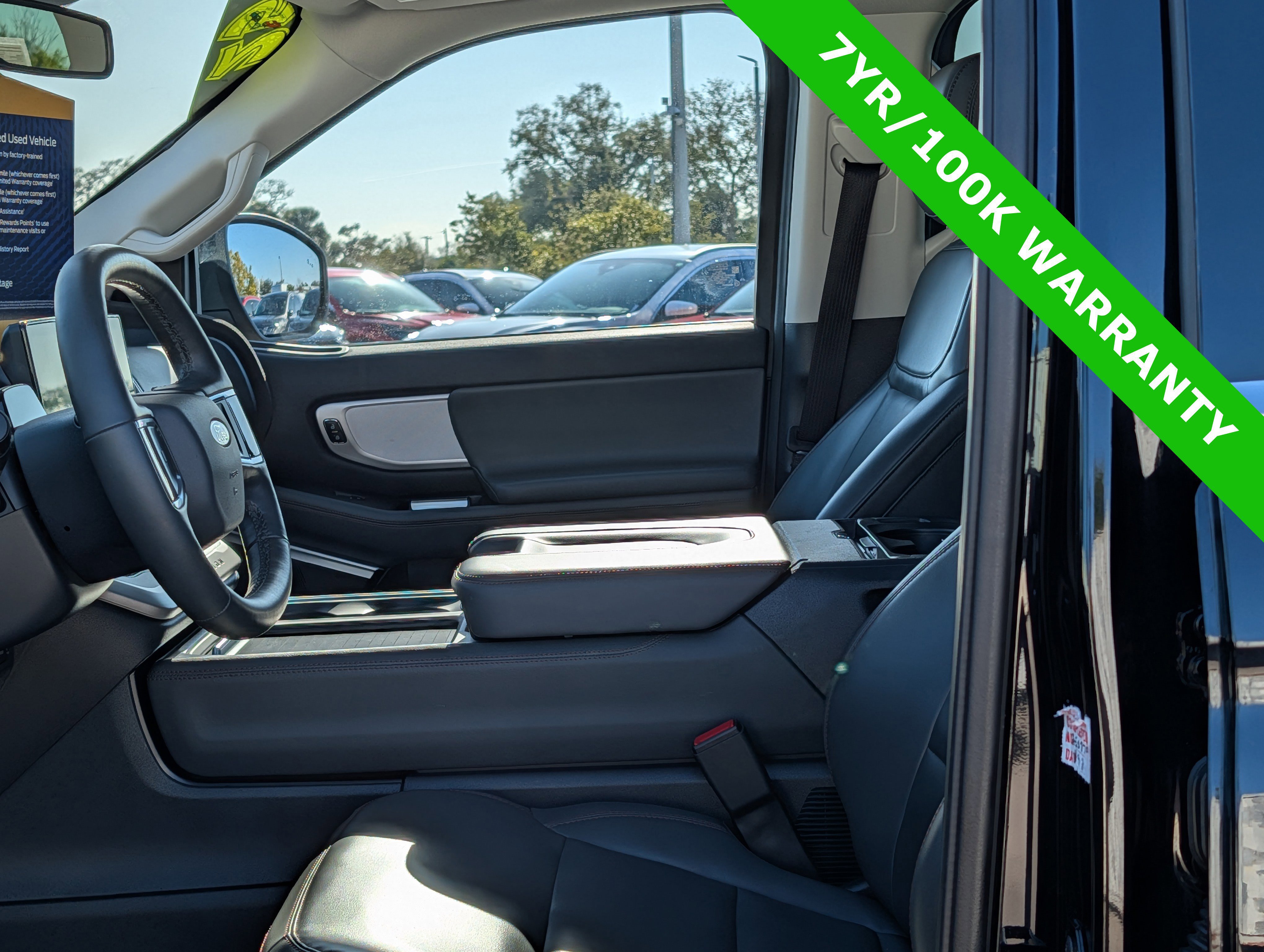 Certified 2025 Ford Expedition Active image 24