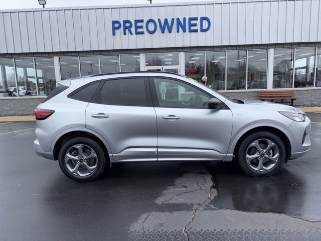 Certified 2023 Ford Escape ST-Line w/ Tech Pack #1 AWD/4WD image 2