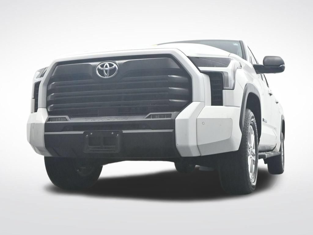Used 2024 Toyota Tundra SR5 w/ SR5 Premium Package AWD/4WD image 32