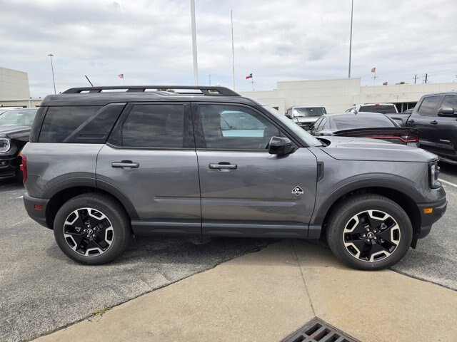 Certified 2024 Ford Bronco Sport Outer Banks w/ Tech Package AWD/4WD image 4