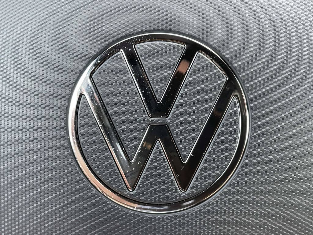 Used 2024 Volkswagen Atlas Cross Sport SE FWD image 29