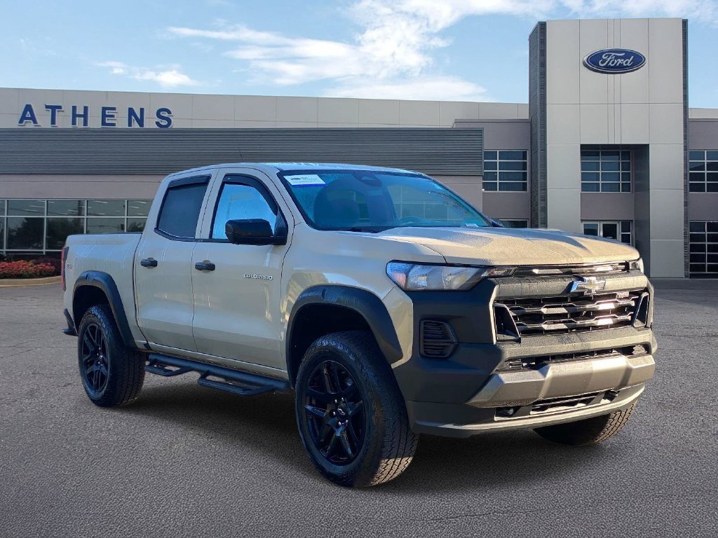 Used 2024 Chevrolet Colorado Trail Boss w/ Technology Package